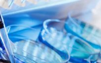 女性子宫肌瘤在吉林大学第二医院做三代试管预算八万块够不够？